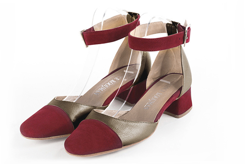 Burgundy red and bronze gold women's open side shoes, with a strap around the ankle. Round toe. Low flare heels. Front view - Florence KOOIJMAN